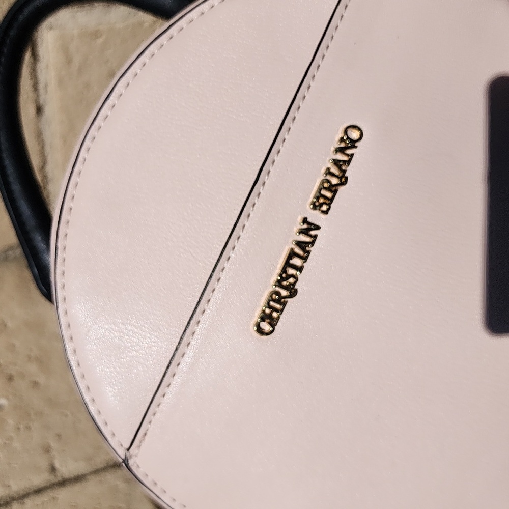 Crossbody - Picture 8 of 9